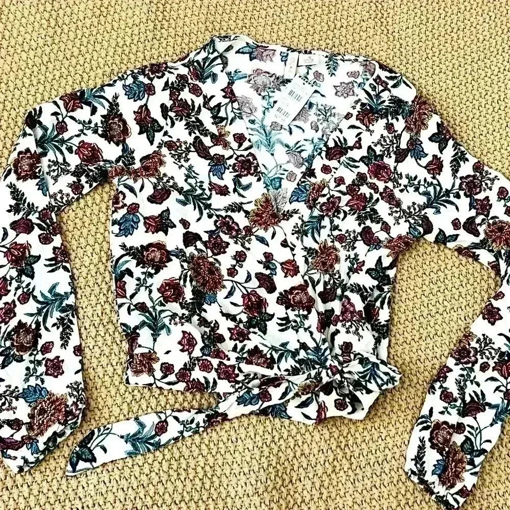 SKY & SPARK TOP SIZE XS SO CUTE